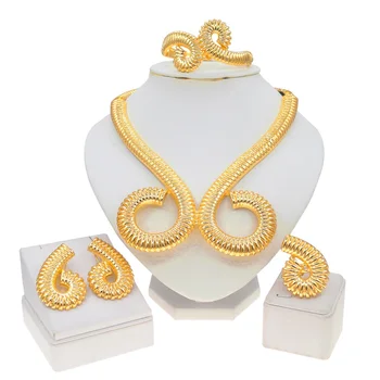 Conjunto de jóias Para as Mulheres Banhado a Ouro Personalidade Threaded Colar Brincos Anel Simples e Elegante para uso Diário Dom de Festa